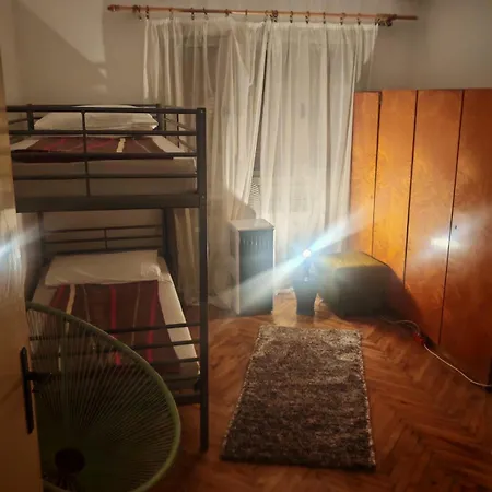 Krek Haus Πανδοχείο *